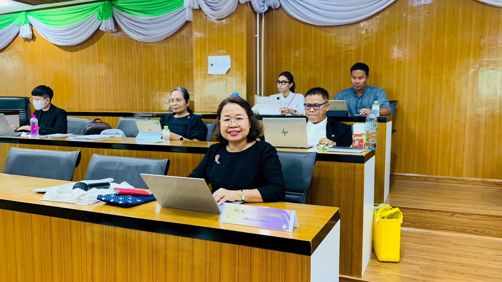 ฟังบรรยายพิเศษ หัวข้อ "การประยุกต์ใช้ AI เพื่องานวิจัย" - รูปภาพ 8